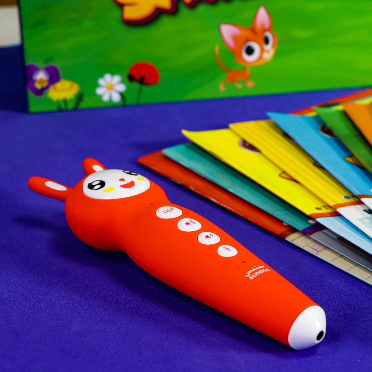 القلم الناطق باللغة الانكليزية مع 12 كتابا لتعلم المحادثة و النطق الصحيح