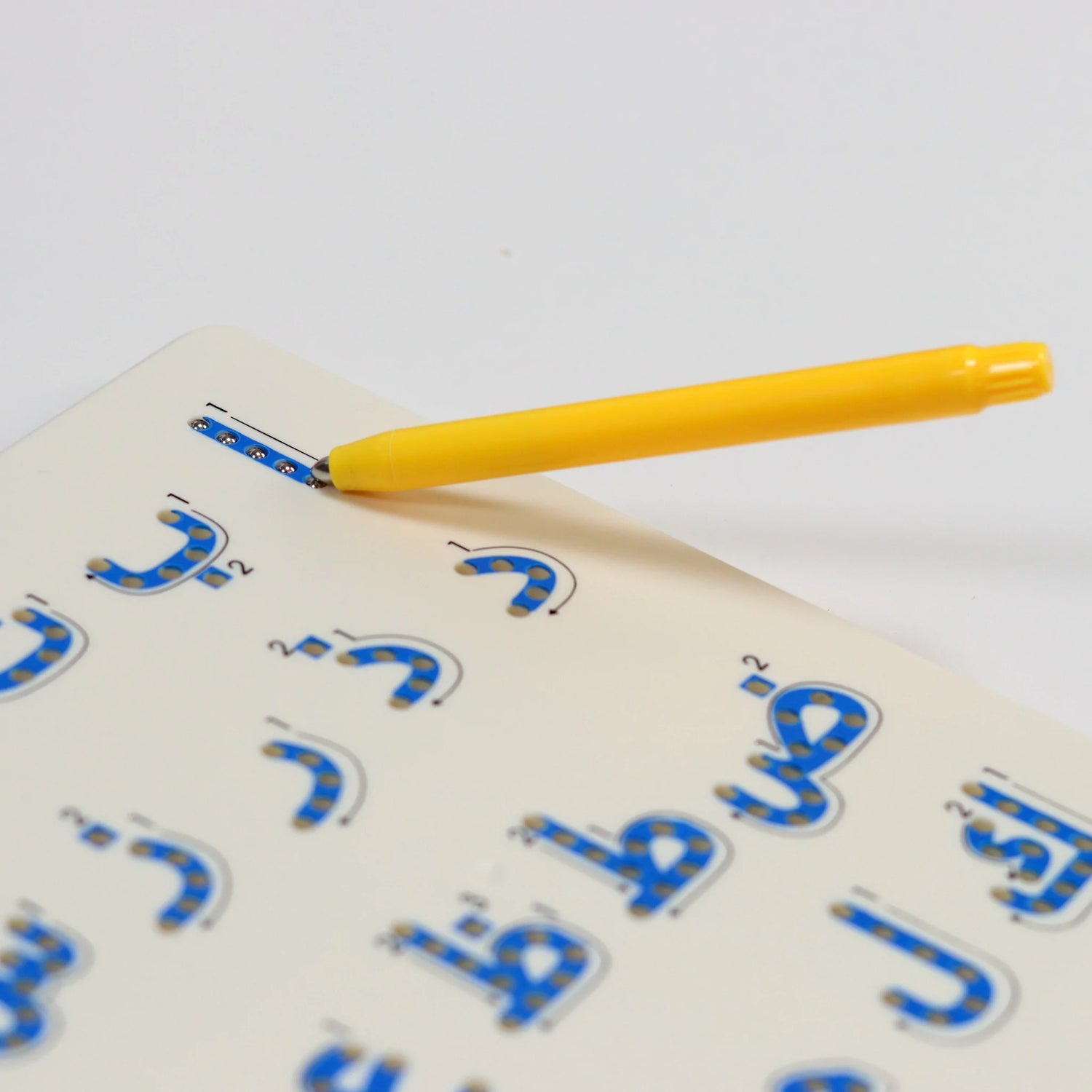 علمني الحروف لوح تعليم الكتابة المغناطيسي - الحروف الانكليزية